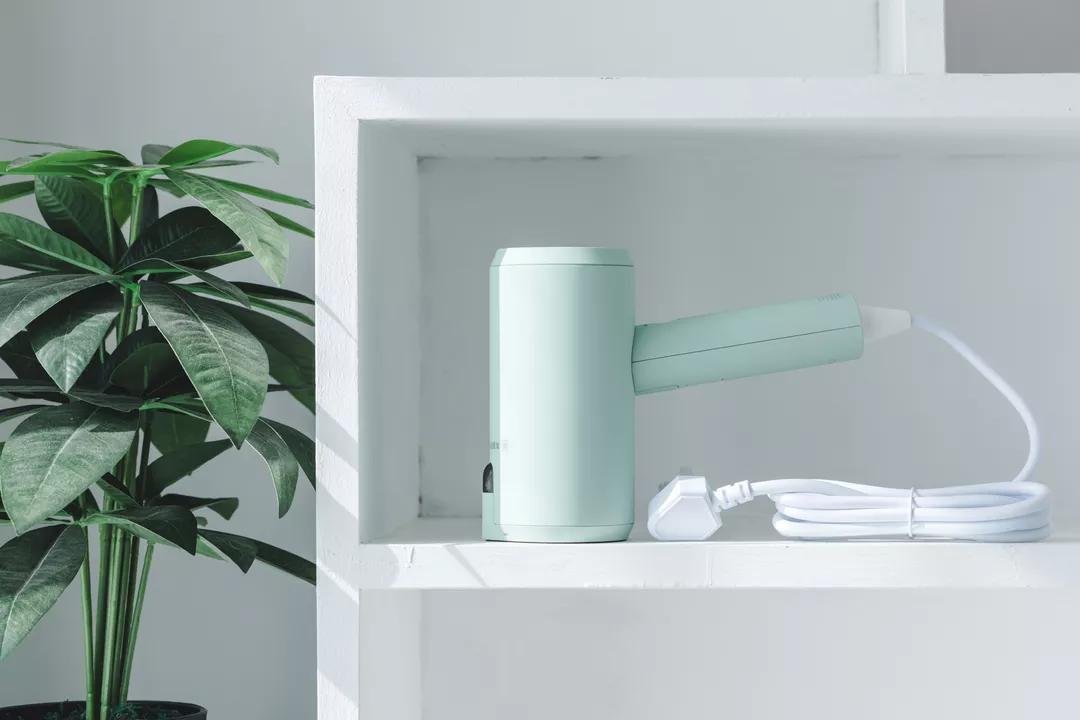 李佳琦带火的“东方戴森”:超大蒸汽一次熨5件，60秒摆平一件衣物