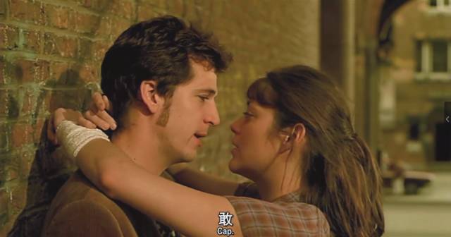 充满遗憾的疯狂爱情故事《两小无猜》