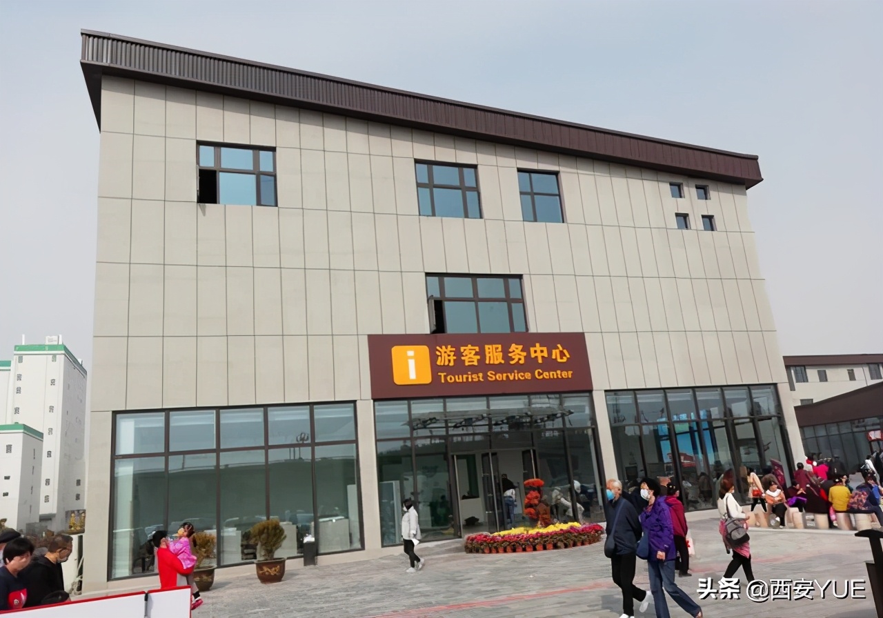 西安又一地标盛大开启,现场人山人海堪比春运