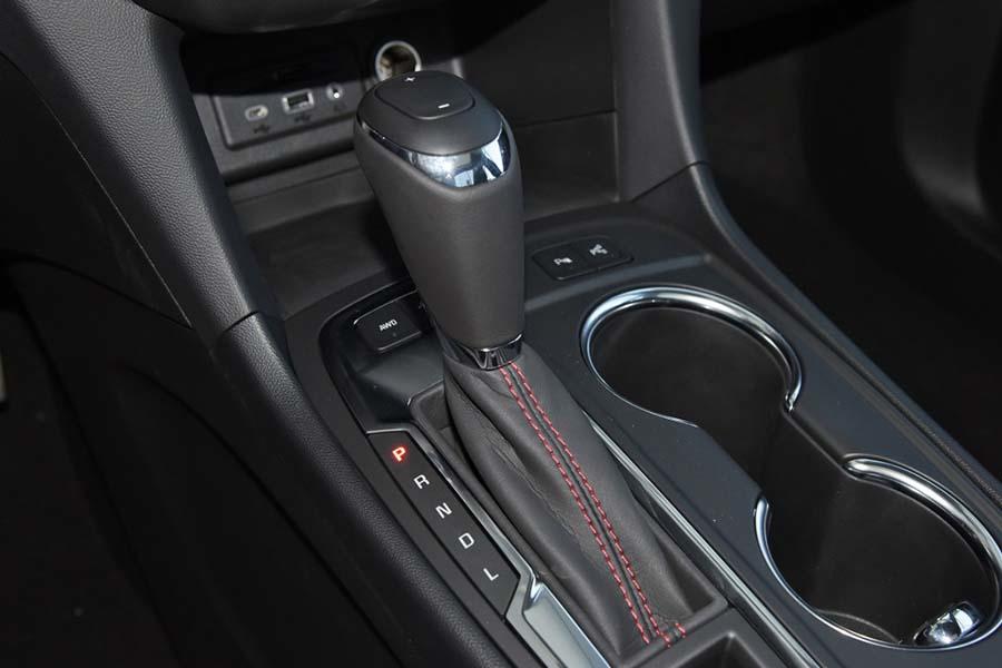 雪佛兰全尺寸suv柴油高配5.7米,雪佛兰7座suv巡境者尺寸价格