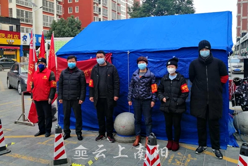 社区党建联盟防控疫情工作,群防群治筑牢基层疫情防控堡垒