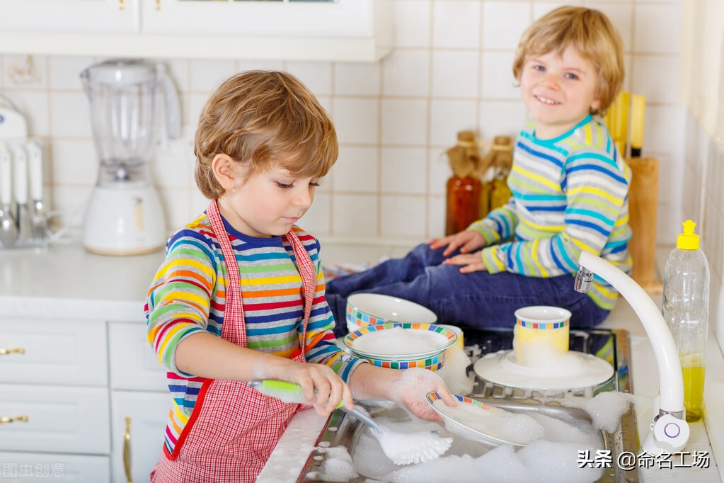 取名风度翩翩的男孩名字,姓名男孩大气文雅