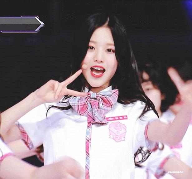 南韩“纯欲天花板”!16岁の新晋腿精!这个妹妹绝了