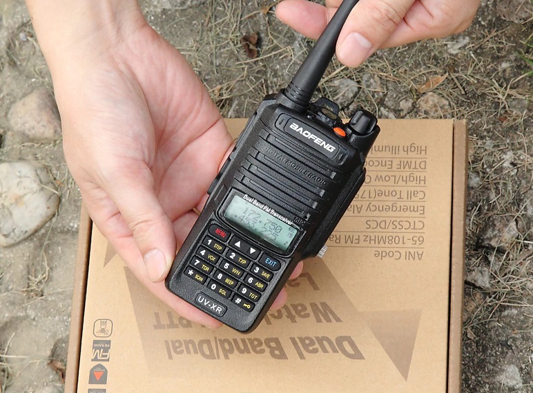 宝锋防水对讲机视频,宝锋对讲机工地用哪一款