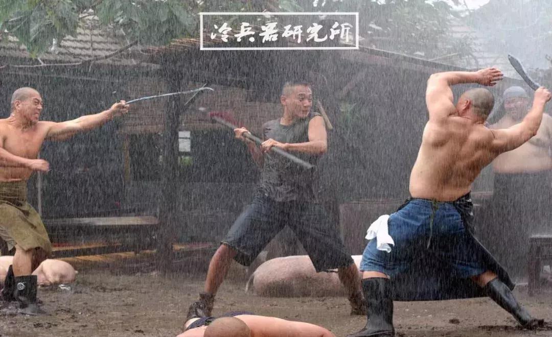 骑自行车耍红缨枪就能cos赵子龙?古代真正的骑马打仗什么样?