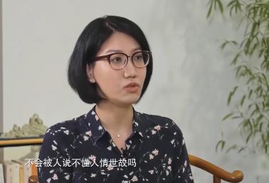 易立竞为什么能采访这么多明星,易立竞被炮轰现场视频