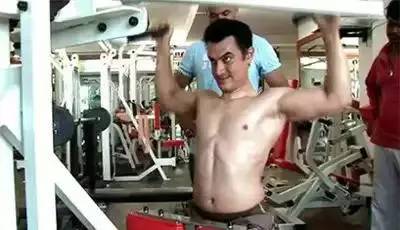 阿米尔汗：年龄成谜，身材无敌，一个用电影改变国家的肌肉硬汉