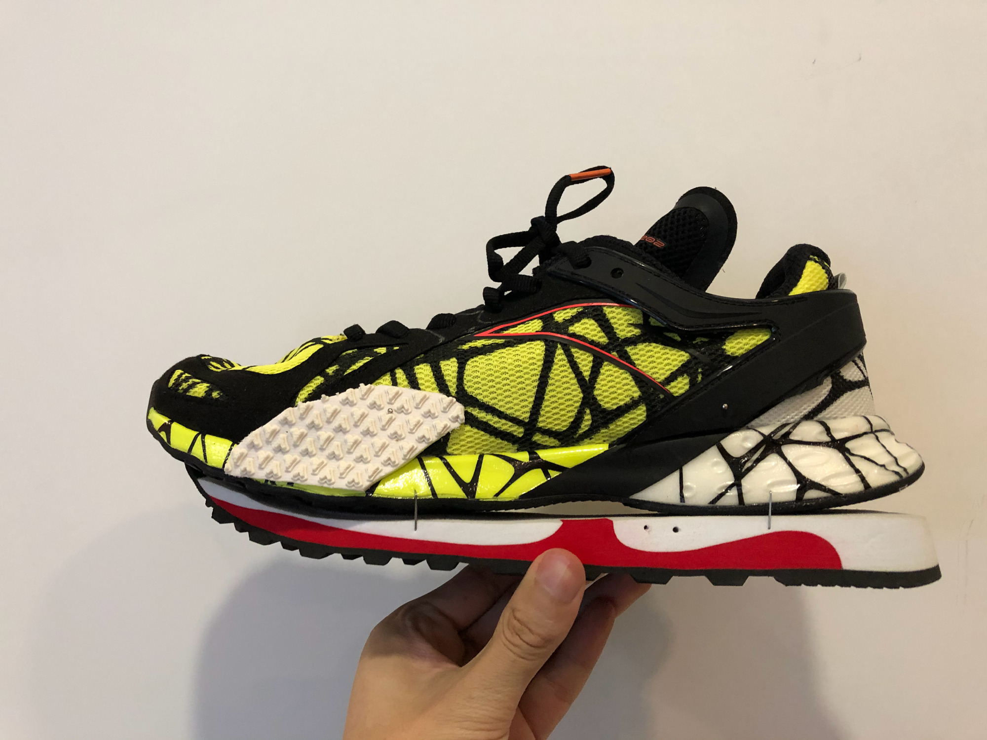 安踏颁奖服国旗版,安踏星标系列奥运领奖鞋