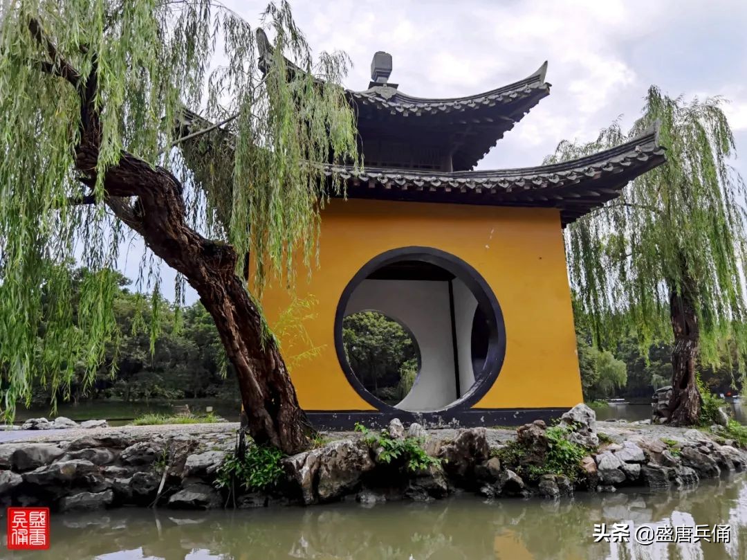 扬州｜垂杨不断接残芜，雁齿红桥俨画图