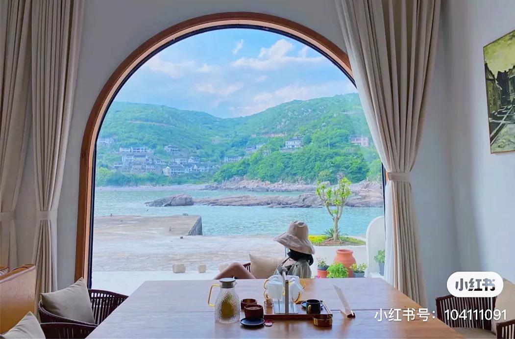 “海上小丽江”!这小城承包了海岛最美春色