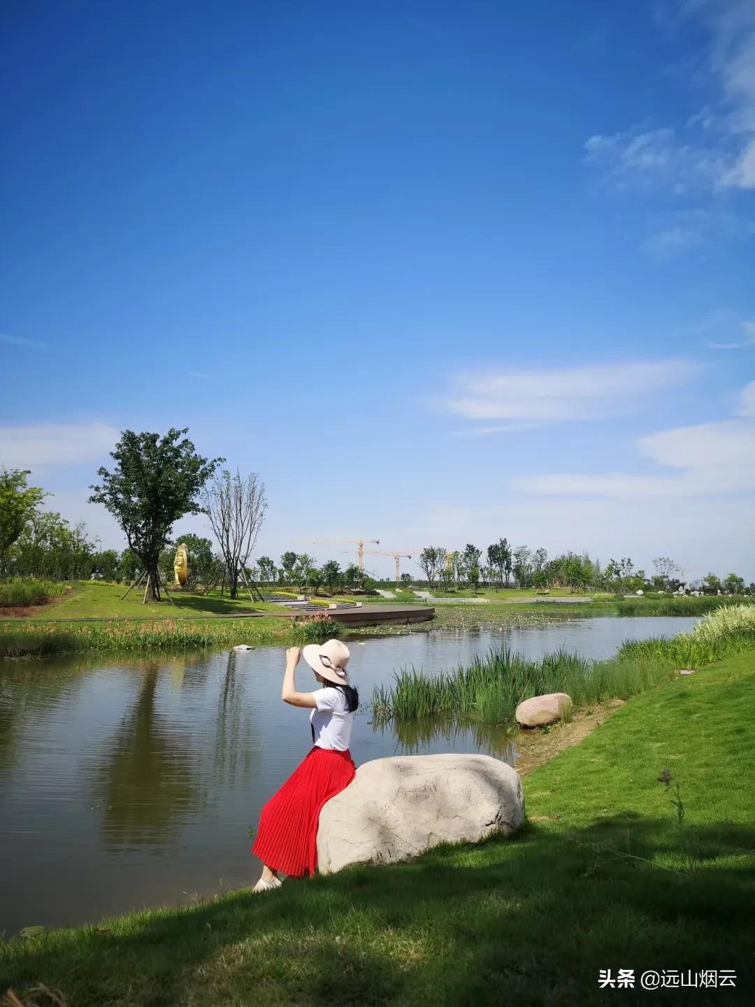 自拍杆遥控器怎么使用,手机自拍杆怎样使用