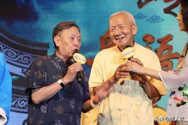 黄俊英经典粤语相声四大才子,粤语相声大师黄俊英的相声