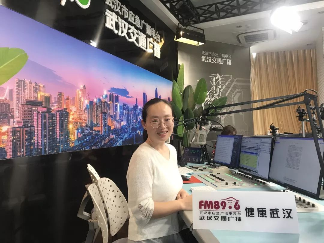 维生素保健品的危害,维生素钙片的危害