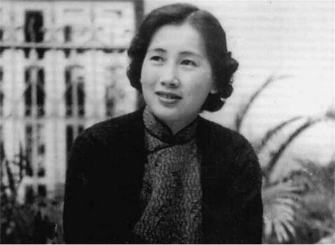 叶挺给童养媳300大洋，要求解除婚约，她却拿钱买下一间庵堂