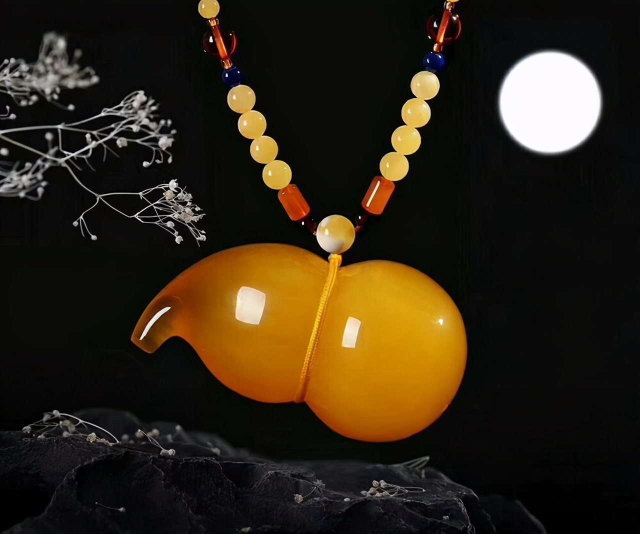 鉴别蜜蜡真假的10种方法,怎么鉴别真假蜜蜡最简单的办法