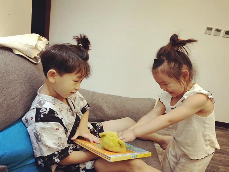 孩子开学前老爸忙翻天,孩子开学父母在外打工又担心