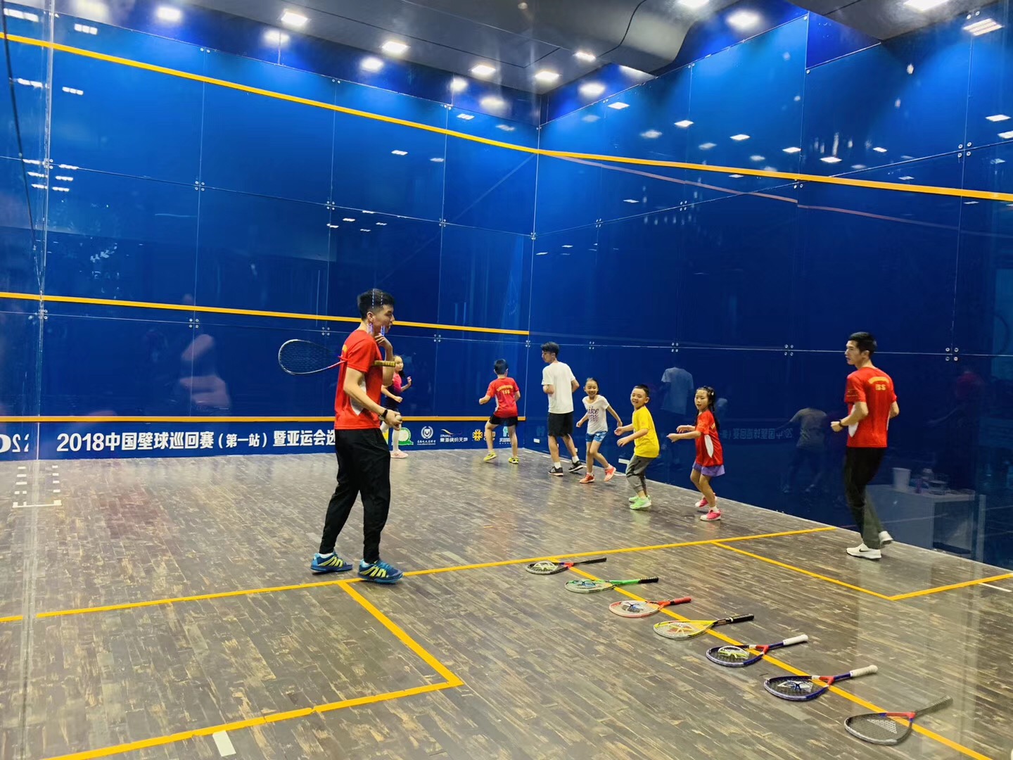 壁球初学者100个基本动作,入门壁球教程