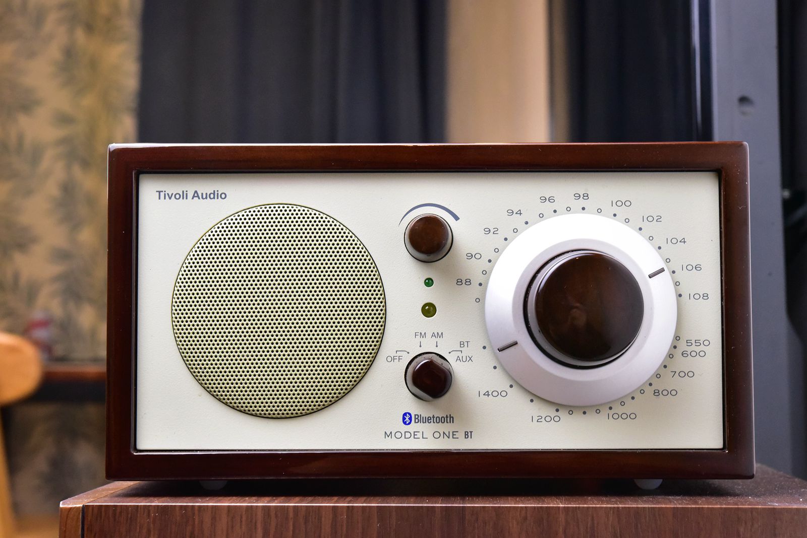 把小众的收音机做成高大上的艺术品，有一种气质叫做流金岁月