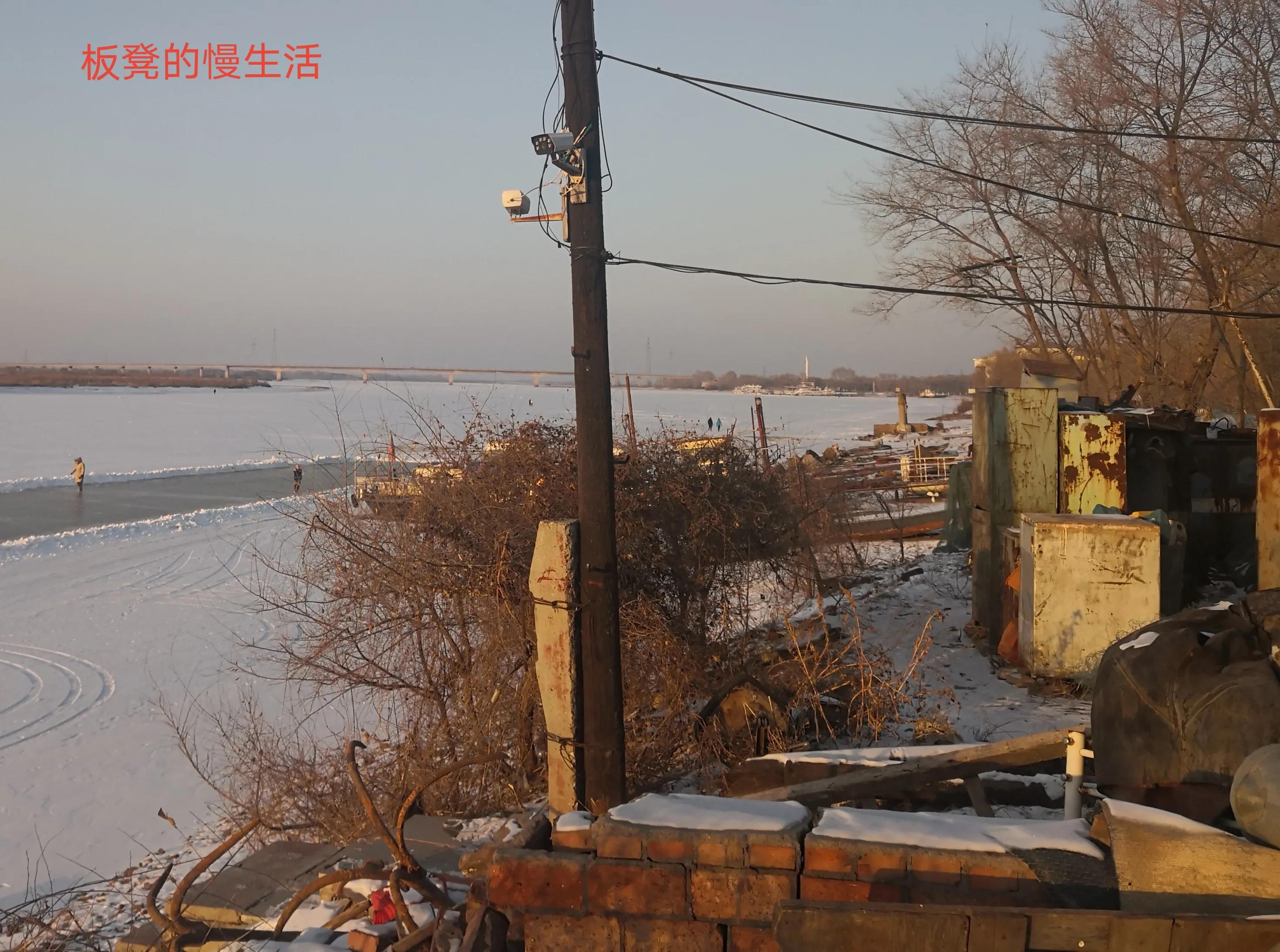 冬日探访住在嫩江边的“老神仙”，邂逅并沉醉于冰上绝美落日