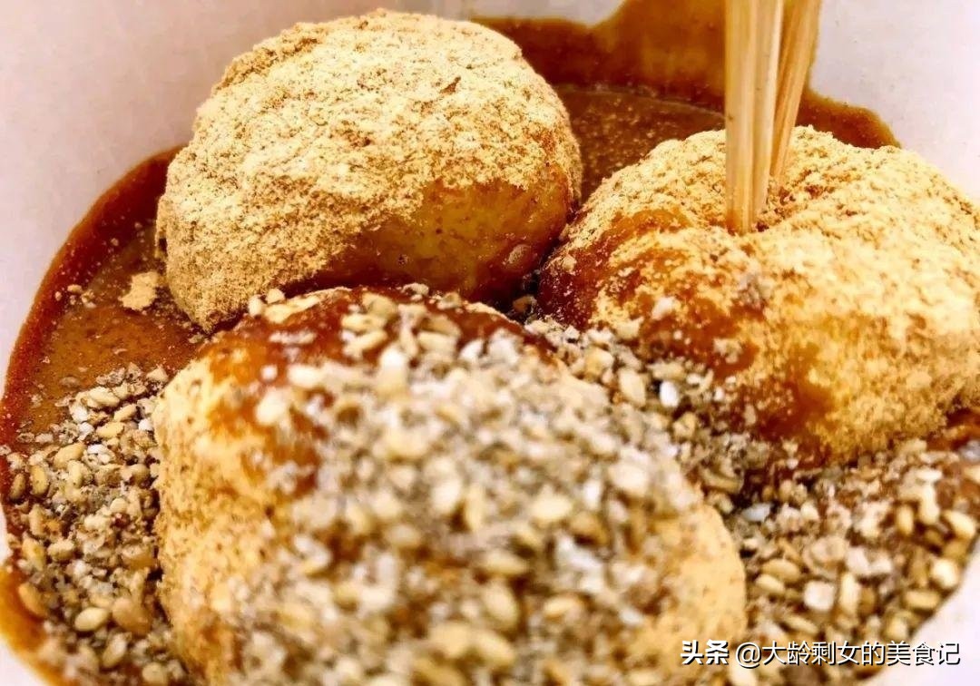 成都美食小吃视频,品尝成都美食必吃的十大名小吃