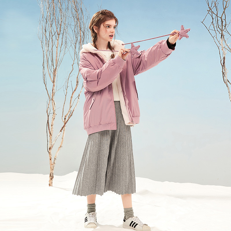 今年最流行的小个子棉服,最近很火的棉服韩国