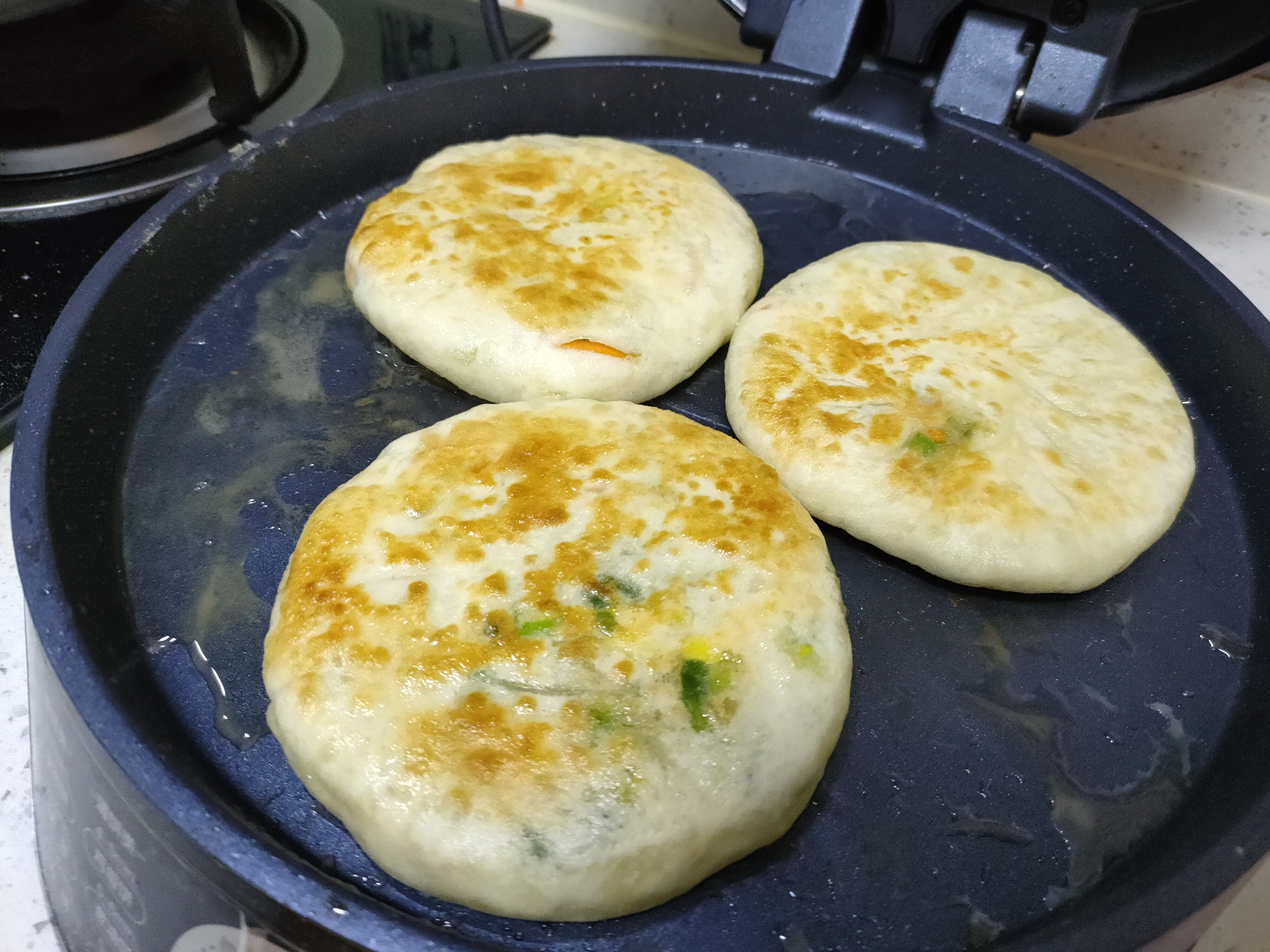 家常馅饼的做法怎么和面软,馅饼和面怎么做才松软好吃