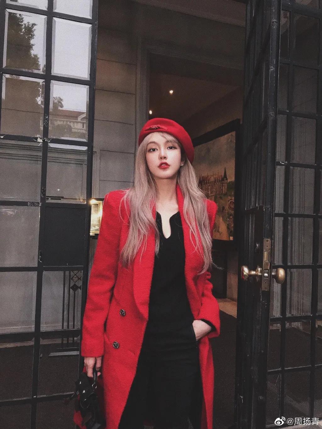 周扬青造型被吐槽脖子短,周扬青深夜晒发照片