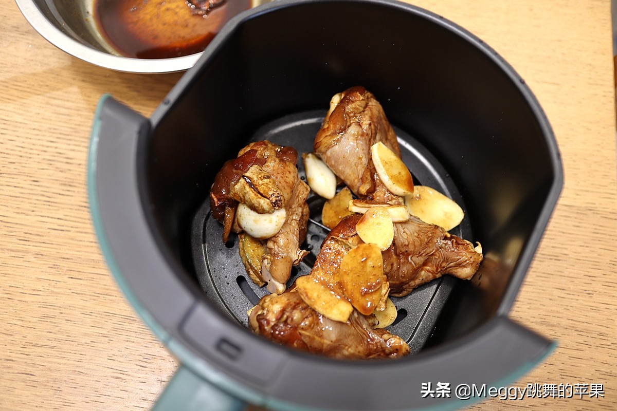 美味鸡翅根简单做法,怎么烧鸡翅根又嫩又好吃