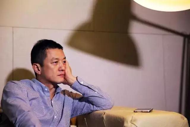 令狐冲李亚鹏谁才是天下第一,李亚鹏是否有令狐冲的气质