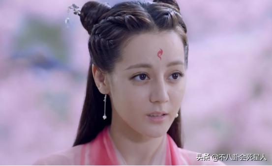 迪丽热巴靠颜值撑起来的造型,迪丽热巴刚出道与现在的对比照