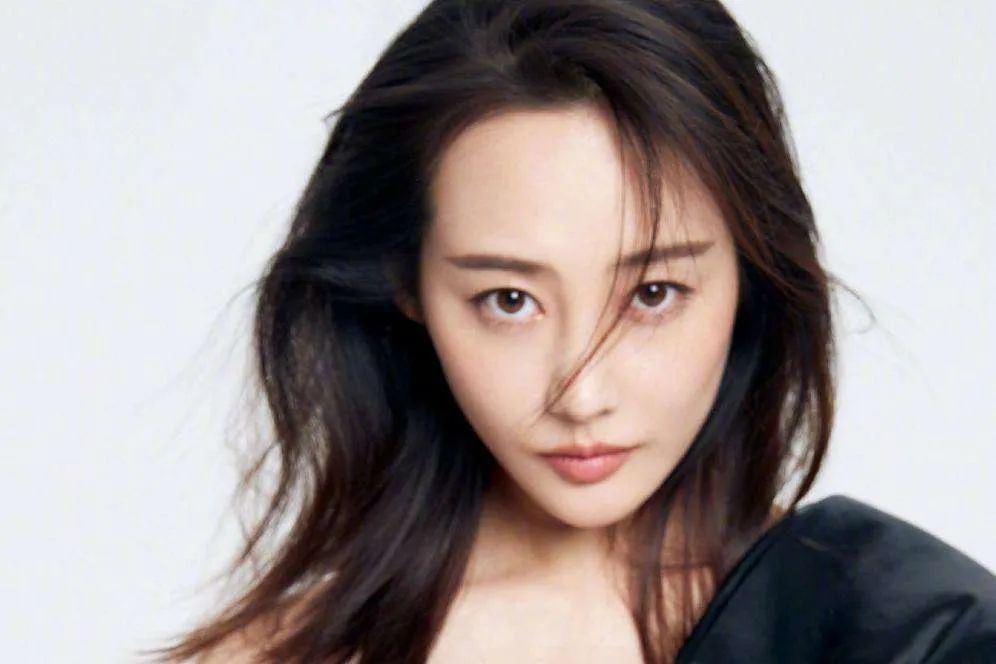 谋女郎惊艳,谋女郎荧幕首秀