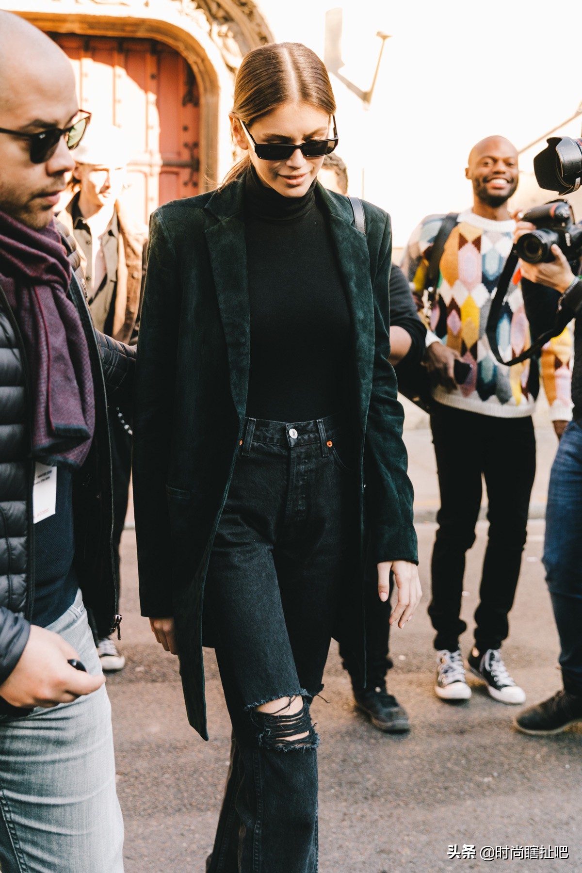 最经典个性的“一身黑”，学会了这三种穿搭方法，想不时髦都难