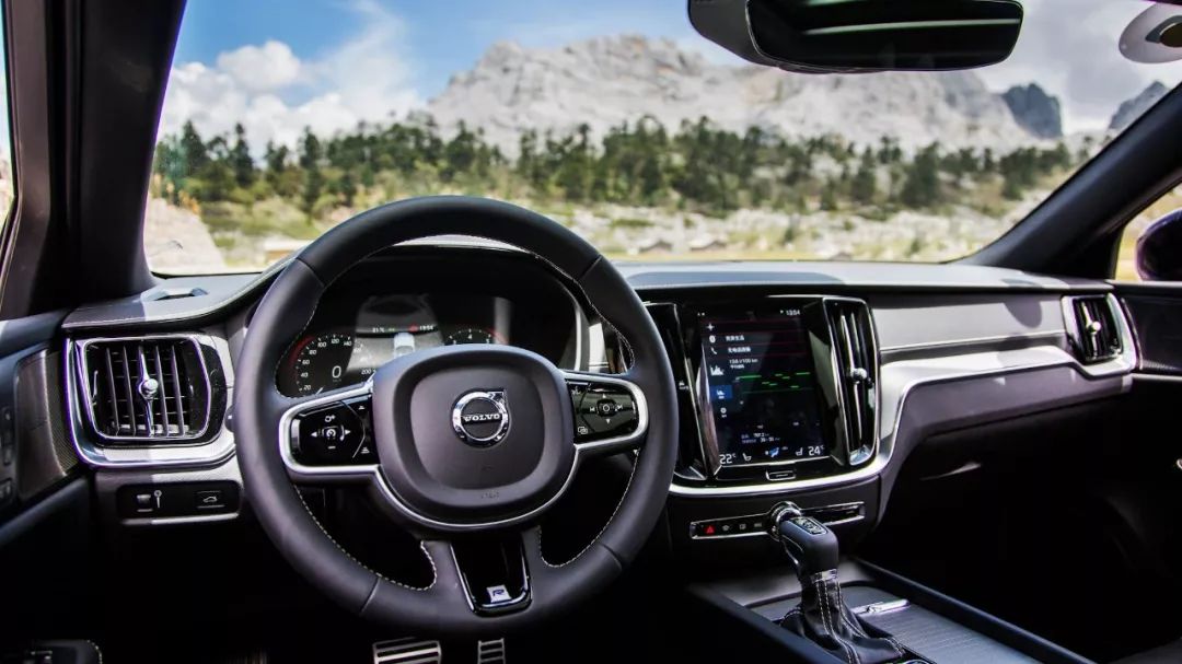带你领略诗与远方全新沃尔沃v60,试驾沃尔沃v60最新款