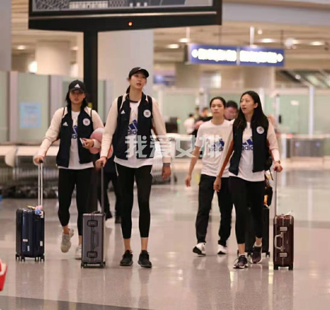 朱婷奥运会举旗手,朱婷拿火炬