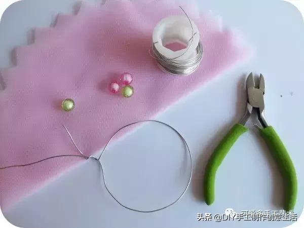 把彩色的*袜丝**套在铁圈上，最后竟然变得这么美（附教程）