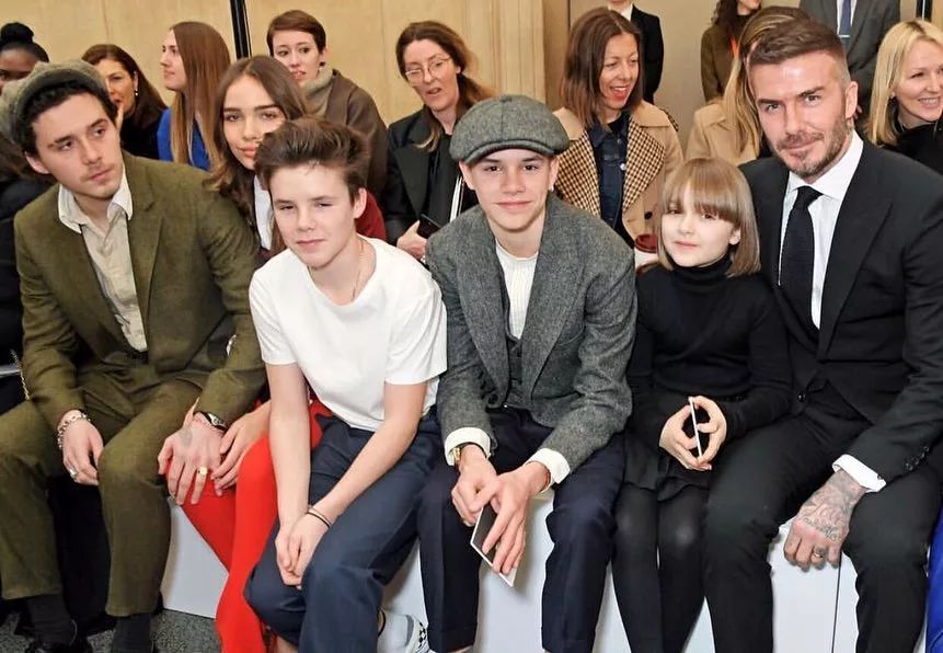 victoriabeckham出街,victoriabeckham谢幕