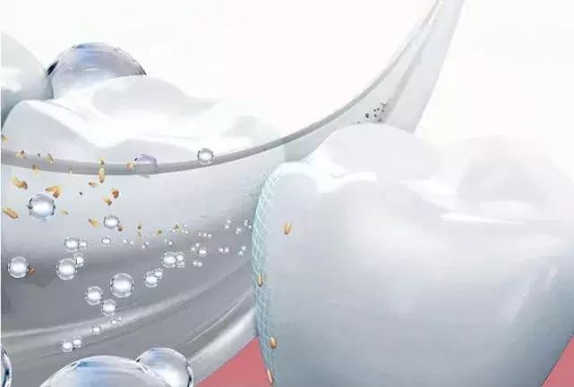 一口黄牙影响颜值,一口黄牙齿