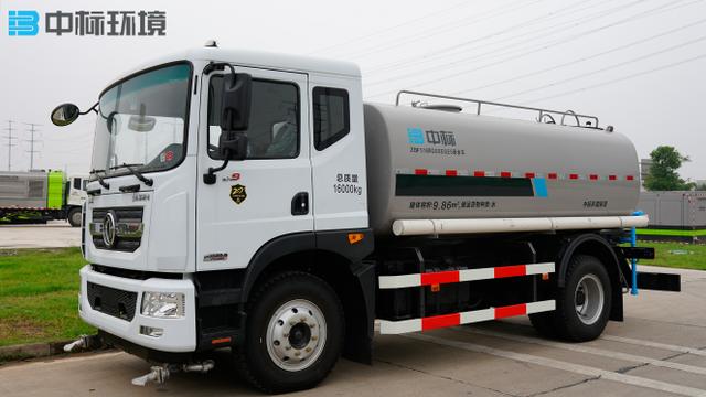 洒水车的罐体出水孔在哪,洒水车的罐体是用什么材质