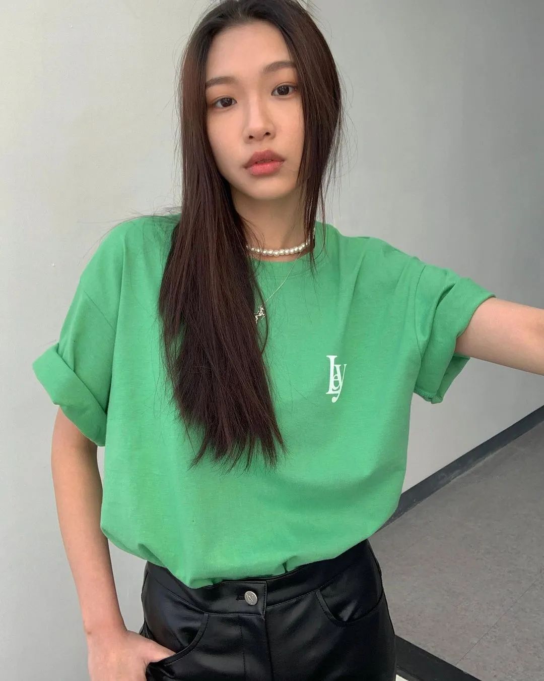 王嘉尔炸裂现场宣美 (王嘉尔宣美最新视频)