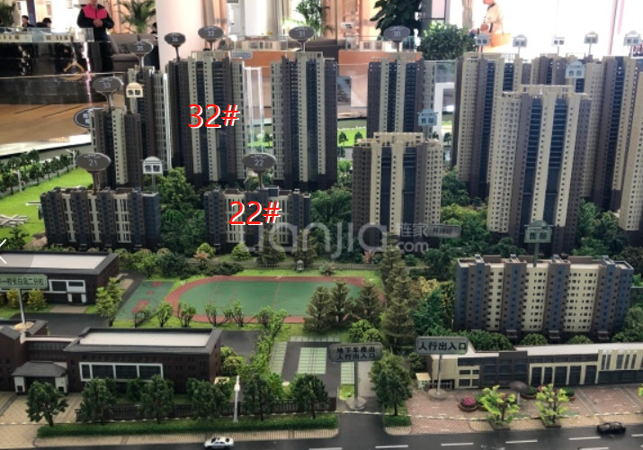 买长白买新房买大开发商，你大概没别的可选—借和平之门热销闲唠