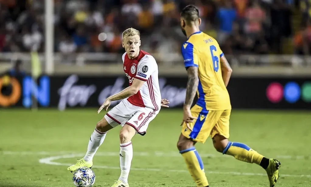 皇马改变计划，5500万拿下荷兰天才，银河战舰最后一块拼图完成