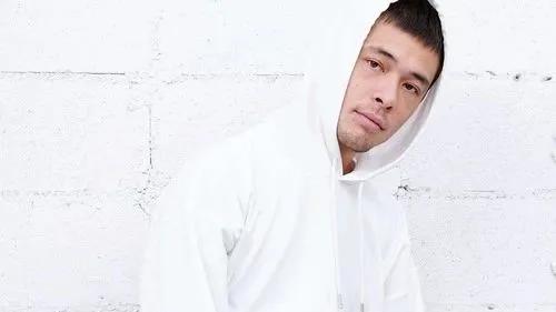 爱马仕北京SKP店被指配货不给包遭消费者抗议；斯沃琪扭亏为盈