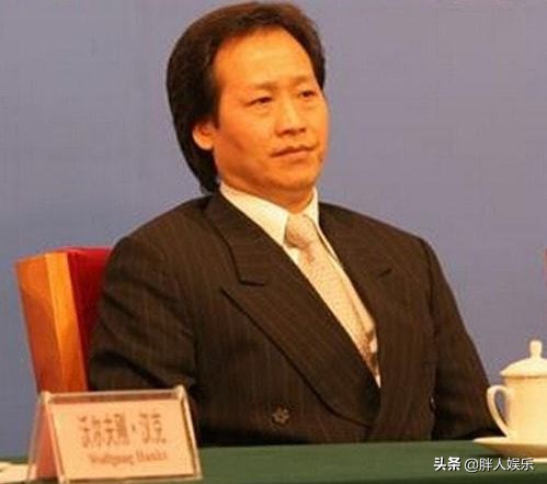 3位靠“干爹”上位的女星,有人顺风顺水,有人香消玉殒