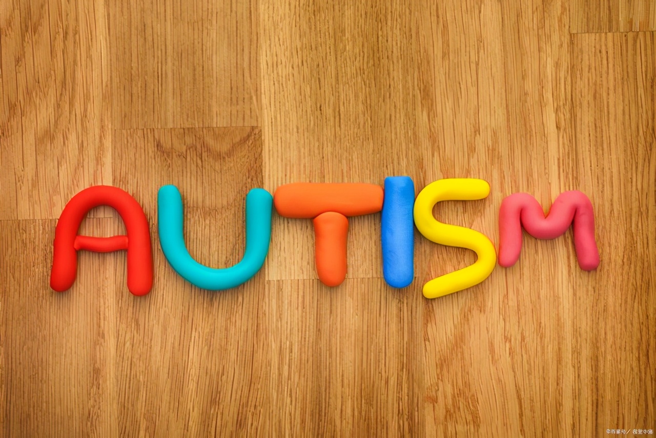 对待自闭症孩子的正确方法,照顾脑瘫儿童注意事项