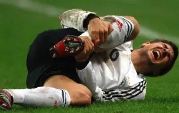 球场最怕的受伤,在巅峰时期受伤对球员的心理伤害