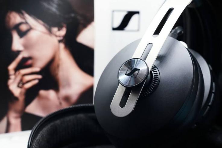 森海塞尔佩戴,戴上耳机森海塞尔