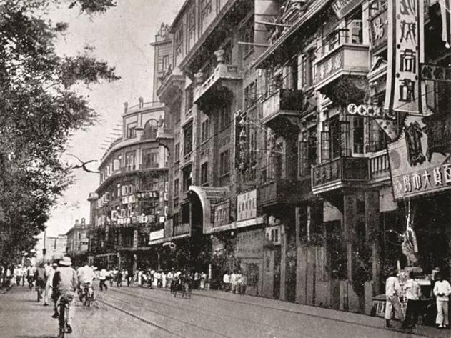 脚下踩的金街，一百多年就已经是“天花板”了