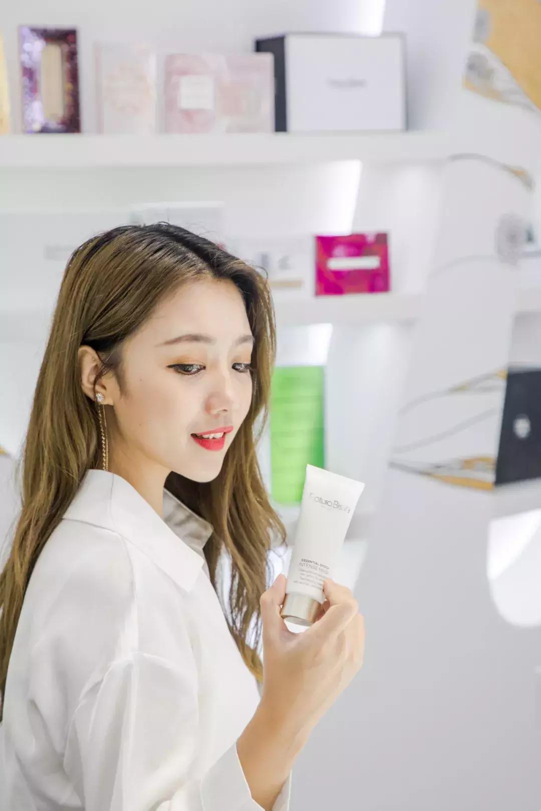 高颜值好看小姐姐,高颜值好看的小姐姐