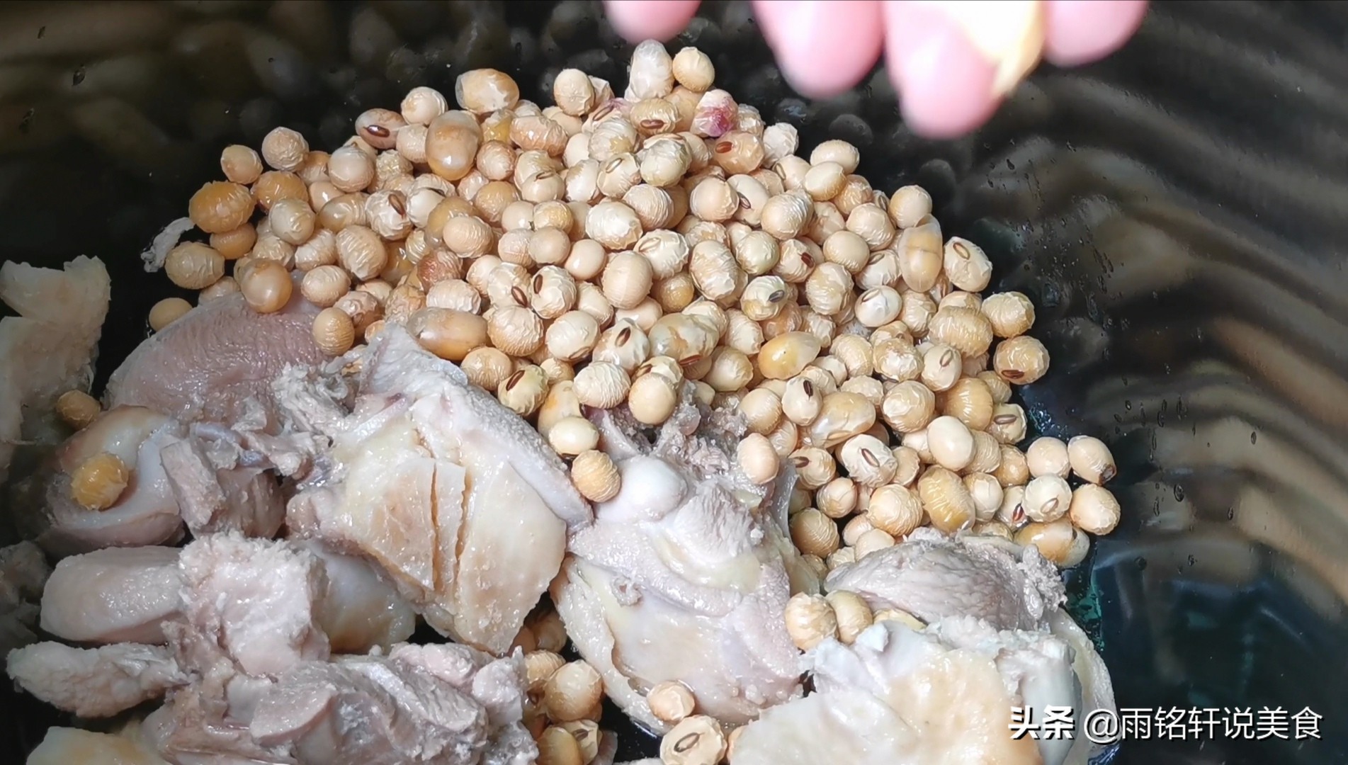 什么方法才能把鸡肉煮烂又不伤皮,煮不烂的鸡肉怎么样才能让它煮烂