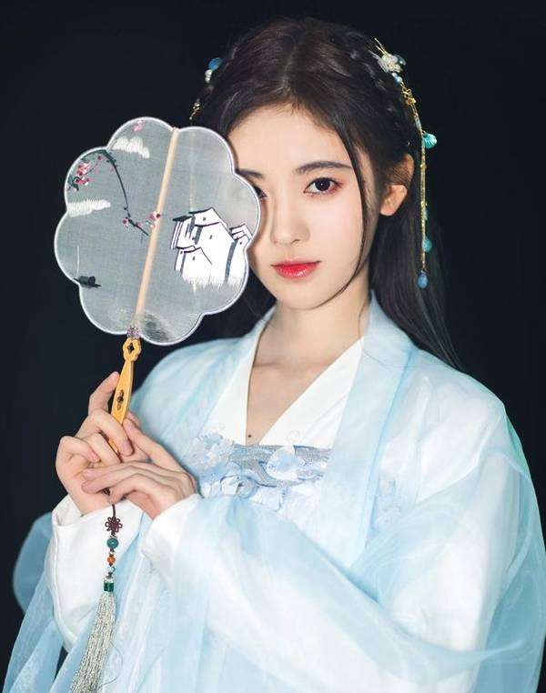 王思聪再次点赞diss鞠婧祎微博,王思聪点名鞠婧祎完整版